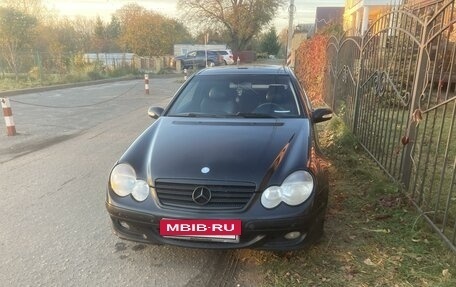 Mercedes-Benz C-Класс, 2004 год, 540 000 рублей, 22 фотография