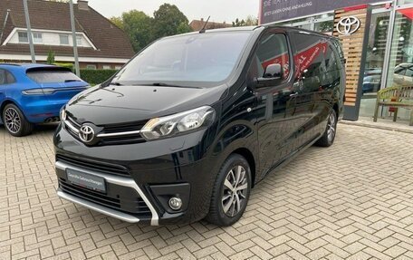 Toyota ProAce II, 2022 год, 3 800 000 рублей, 2 фотография