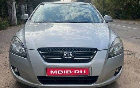 KIA cee'd I рестайлинг, 2009 год, 650 000 рублей, 1 фотография