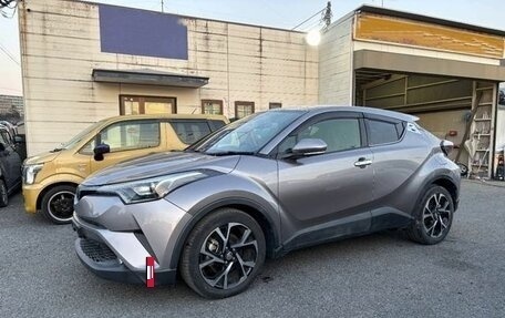 Toyota C-HR I рестайлинг, 2018 год, 1 576 000 рублей, 4 фотография