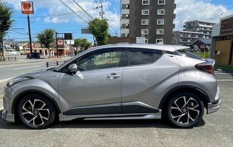 Toyota C-HR I рестайлинг, 2019 год, 1 612 000 рублей, 4 фотография