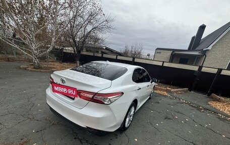 Toyota Camry, 2019 год, 3 333 000 рублей, 7 фотография