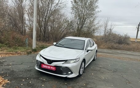 Toyota Camry, 2019 год, 3 333 000 рублей, 1 фотография