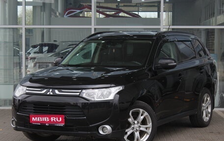 Mitsubishi Outlander III рестайлинг 3, 2013 год, 1 395 000 рублей, 1 фотография