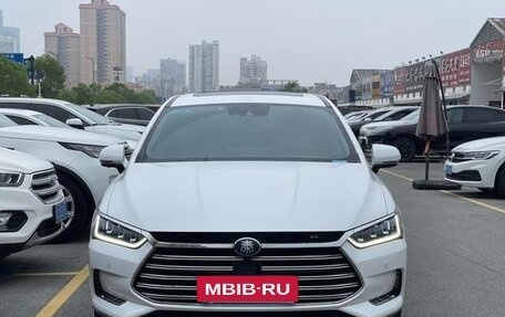 BYD Qin, 2021 год, 1 468 000 рублей, 2 фотография