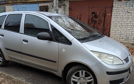 Mitsubishi Colt VI рестайлинг, 2005 год, 285 000 рублей, 2 фотография