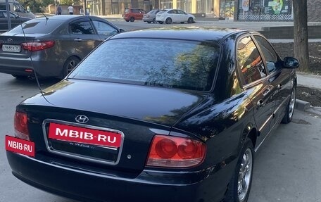 Hyundai Sonata IV рестайлинг, 2005 год, 700 000 рублей, 3 фотография