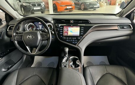 Toyota Camry, 2018 год, 2 280 000 рублей, 13 фотография