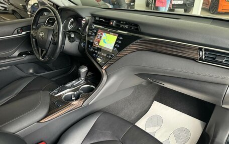 Toyota Camry, 2018 год, 2 280 000 рублей, 9 фотография