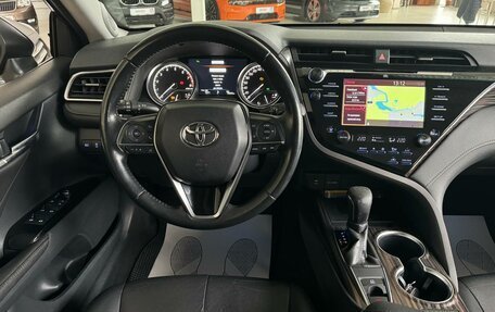 Toyota Camry, 2018 год, 2 280 000 рублей, 15 фотография