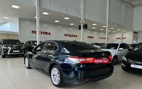 Toyota Camry, 2018 год, 2 280 000 рублей, 8 фотография