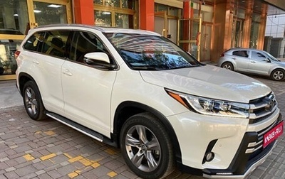 Toyota Highlander III, 2021 год, 3 640 000 рублей, 1 фотография