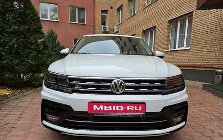 Volkswagen Tiguan II, 2018 год, 3 950 000 рублей, 2 фотография