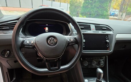 Volkswagen Tiguan II, 2018 год, 3 950 000 рублей, 15 фотография