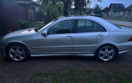 Mercedes-Benz C-Класс, 2004 год, 910 000 рублей, 2 фотография