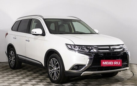 Mitsubishi Outlander III рестайлинг 3, 2018 год, 2 659 000 рублей, 3 фотография