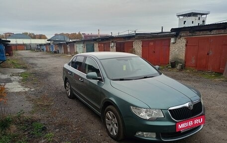 Skoda Superb III рестайлинг, 2012 год, 1 350 000 рублей, 2 фотография