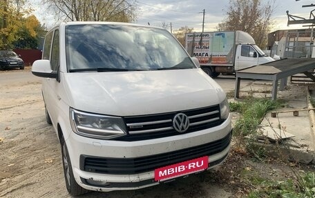 Volkswagen Multivan T6 рестайлинг, 2016 год, 3 000 000 рублей, 4 фотография