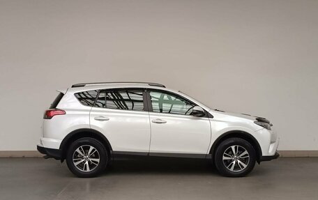 Toyota RAV4, 2018 год, 2 850 000 рублей, 4 фотография