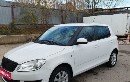 Skoda Fabia II, 2014 год, 820 000 рублей, 3 фотография