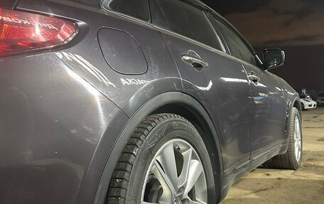 Infiniti QX70, 2014 год, 2 200 000 рублей, 6 фотография