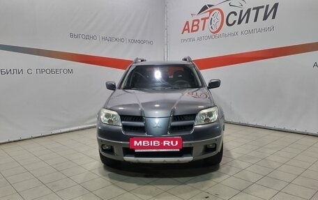 Mitsubishi Outlander III рестайлинг 3, 2005 год, 600 000 рублей, 2 фотография