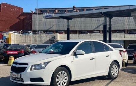 Chevrolet Cruze II, 2010 год, 895 990 рублей, 7 фотография