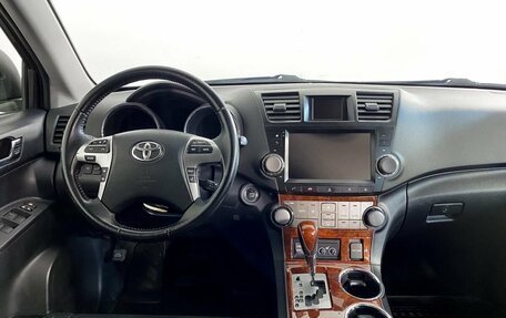 Toyota Highlander III, 2012 год, 2 149 000 рублей, 12 фотография