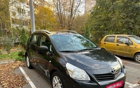 Toyota Verso I, 2012 год, 1 350 000 рублей, 1 фотография