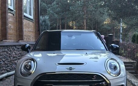 MINI Clubman, 2018 год, 2 400 000 рублей, 4 фотография