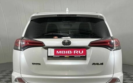 Toyota RAV4, 2019 год, 2 460 000 рублей, 6 фотография