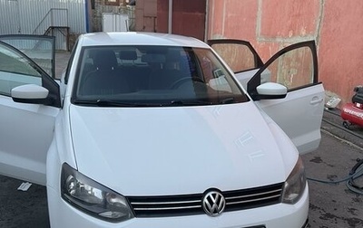 Volkswagen Polo VI (EU Market), 2015 год, 950 000 рублей, 1 фотография