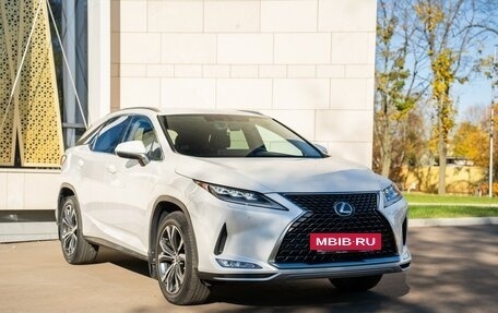 Lexus RX IV рестайлинг, 2021 год, 6 000 000 рублей, 4 фотография