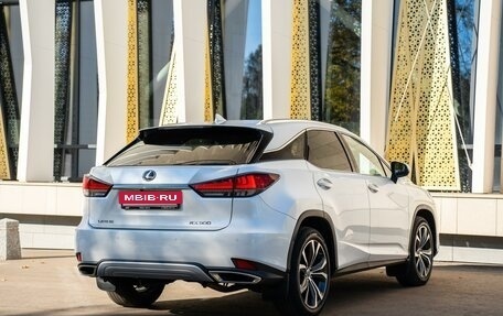 Lexus RX IV рестайлинг, 2021 год, 6 000 000 рублей, 7 фотография