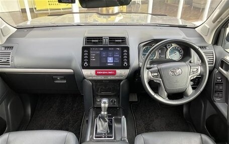 Toyota Land Cruiser Prado 150 рестайлинг 2, 2021 год, 3 585 000 рублей, 6 фотография