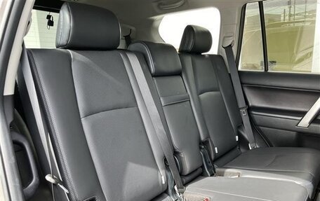 Toyota Land Cruiser Prado 150 рестайлинг 2, 2021 год, 3 585 000 рублей, 29 фотография