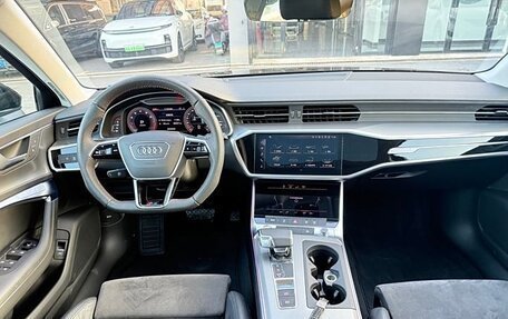 Audi A6, 2021 год, 4 500 000 рублей, 6 фотография