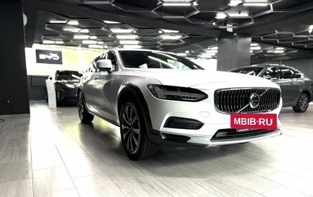 Volvo V90 Cross Country I рестайлинг, 2024 год, 8 990 000 рублей, 2 фотография