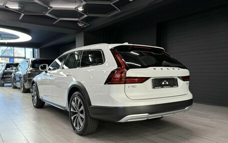 Volvo V90 Cross Country I рестайлинг, 2024 год, 8 990 000 рублей, 6 фотография