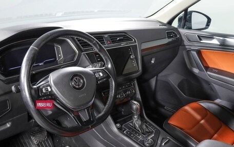 Volkswagen Tiguan II, 2019 год, 3 198 000 рублей, 14 фотография