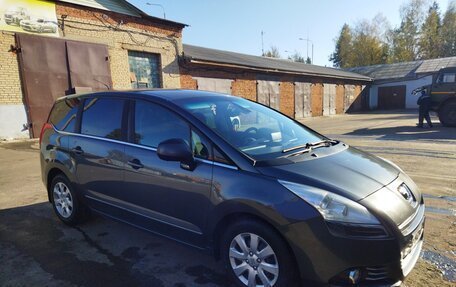 Peugeot 5008 I рестайлинг, 2010 год, 965 000 рублей, 4 фотография