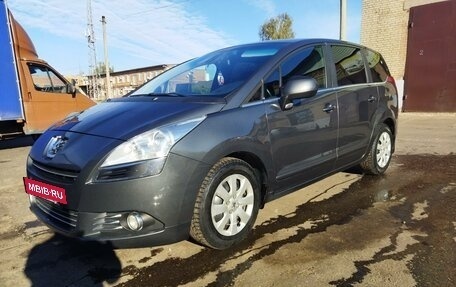 Peugeot 5008 I рестайлинг, 2010 год, 965 000 рублей, 3 фотография