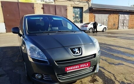 Peugeot 5008 I рестайлинг, 2010 год, 965 000 рублей, 6 фотография