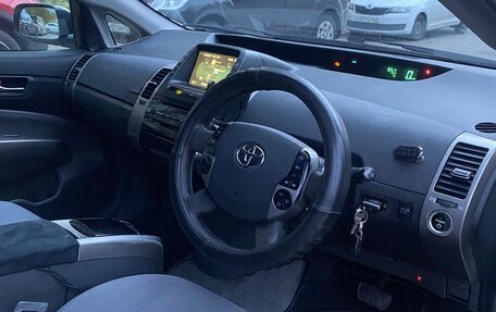 Toyota Prius, 2006 год, 850 000 рублей, 7 фотография