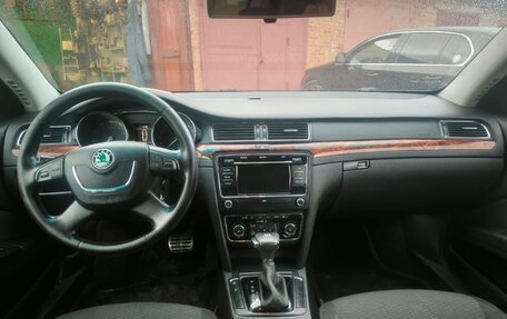 Skoda Superb III рестайлинг, 2010 год, 1 050 000 рублей, 7 фотография