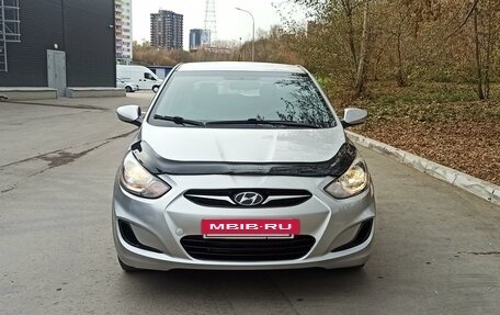 Hyundai Solaris II рестайлинг, 2012 год, 715 000 рублей, 4 фотография