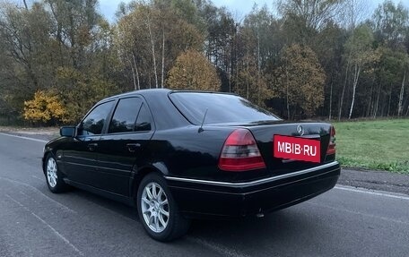 Mercedes-Benz C-Класс, 1996 год, 410 000 рублей, 4 фотография