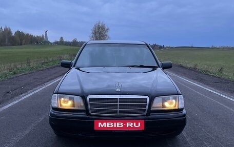 Mercedes-Benz C-Класс, 1996 год, 410 000 рублей, 3 фотография