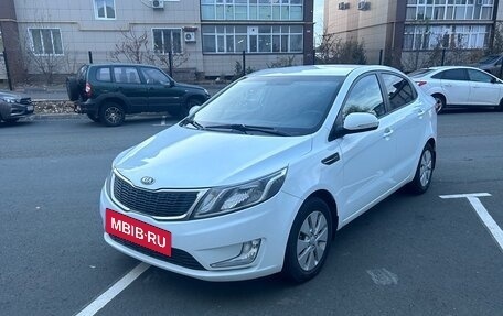 KIA Rio III рестайлинг, 2013 год, 1 025 000 рублей, 3 фотография