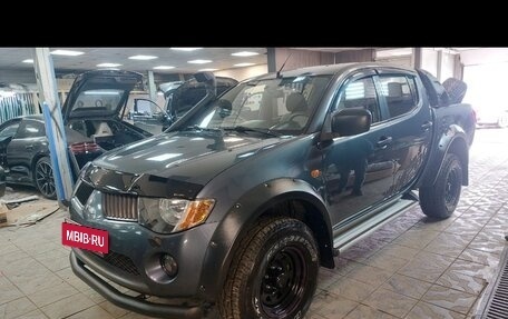 Mitsubishi L200 IV рестайлинг, 2007 год, 2 500 000 рублей, 10 фотография